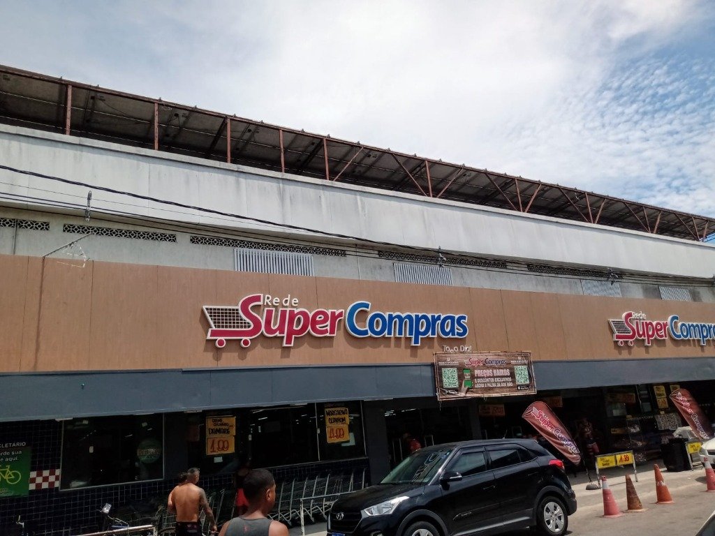 Supermercado Super Compras Campo Grande RJ - Painéis Solares na cobertura